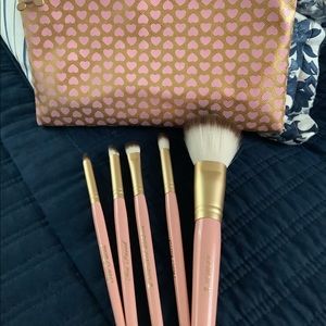 Too Faced Teddy Bear Brush Set